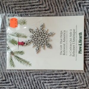 📦NWT Plow & Hearth Snowflake Christmas Tree Ornament – Reforestation Gift